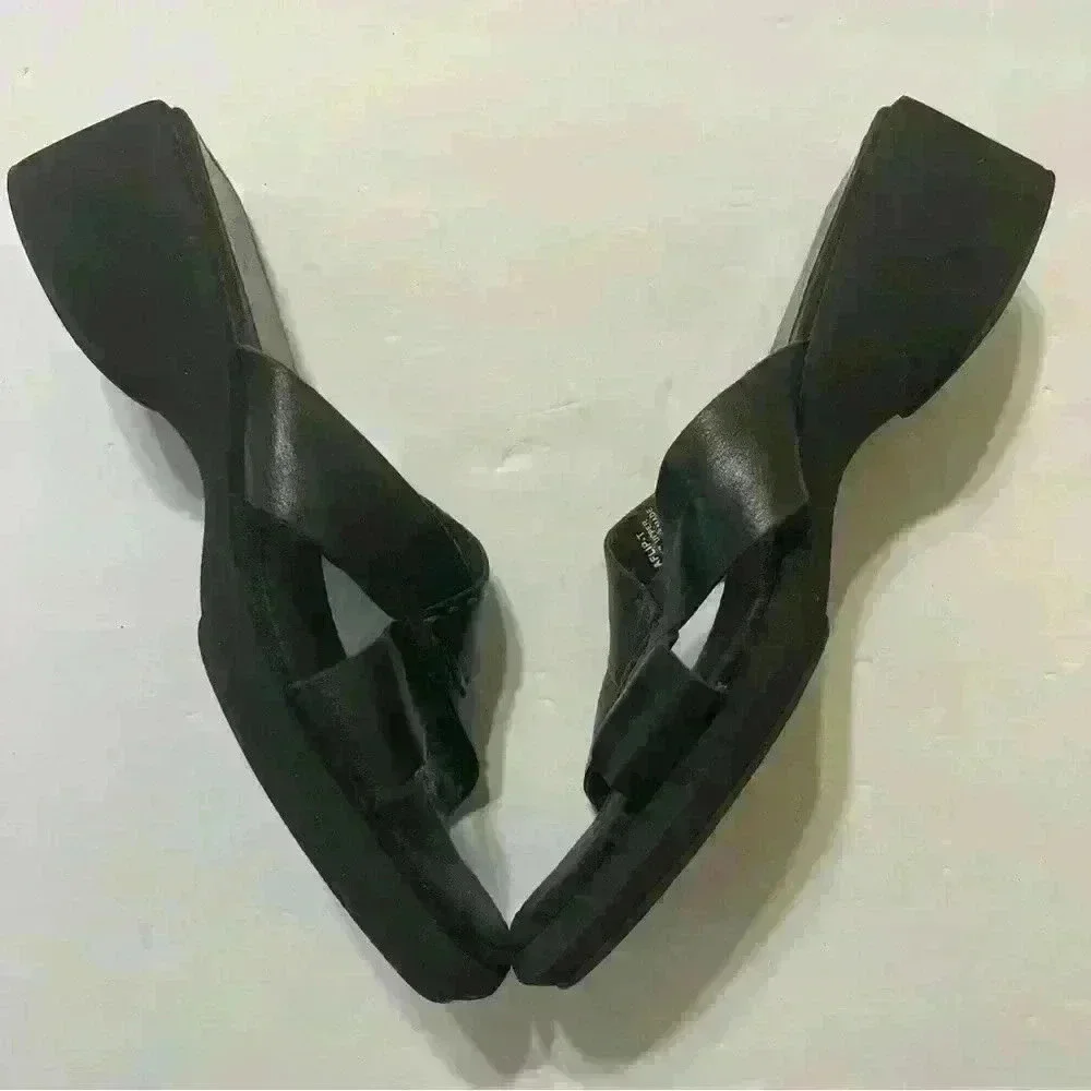 Easy Spirit Crossband Slip-on Sandal Black Size 9.5 Leather Upper - Picture 2 of 8